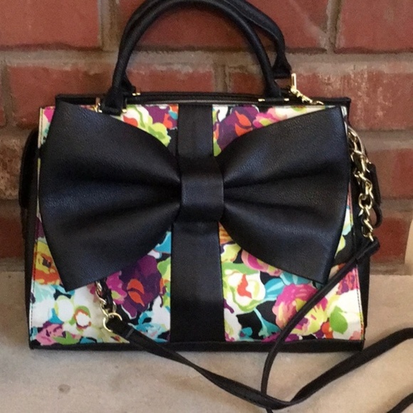 Betsey Johnson Handbags - Betsey Johnson Floral Crossbody